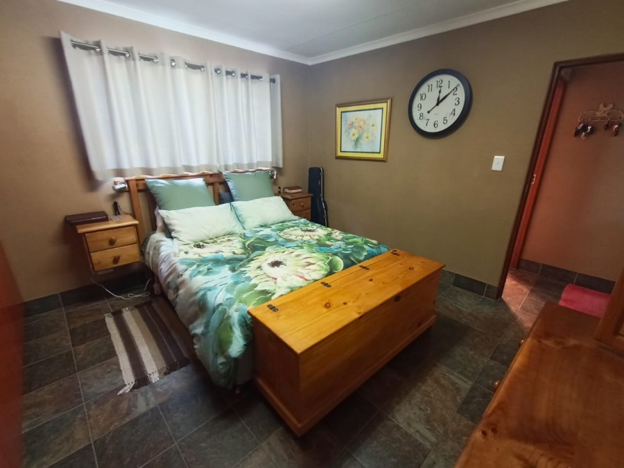 2 Bedroom Property for Sale in Humansdorp Eastern Cape